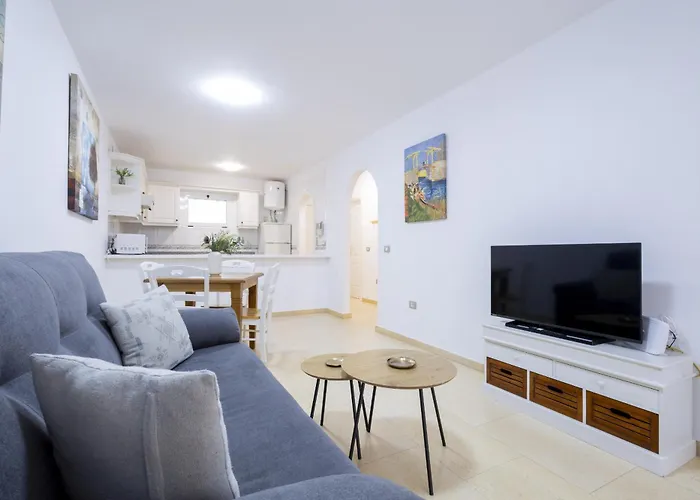Apartamento Vivienda Con Piscina En *