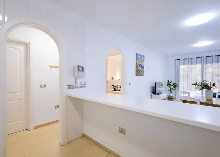 Apartamento Vivienda Con Piscina En *