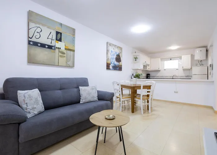 Apartamento Vivienda Con Piscina En *