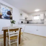 Apartment Vivienda Con Piscina En *
