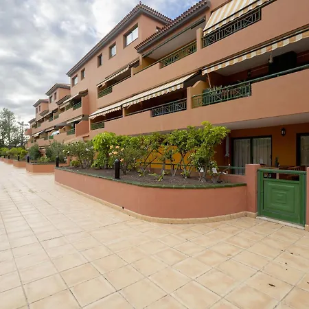 Vivienda Con Piscina En 아파트 *