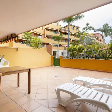 Vivienda Con Piscina En 아파트 *