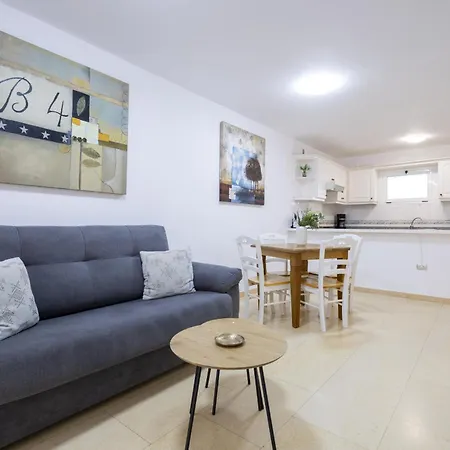 아파트 Vivienda Con Piscina En *