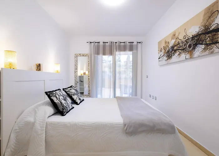 Vivienda Con Piscina En بويرتو ذي لا كروز