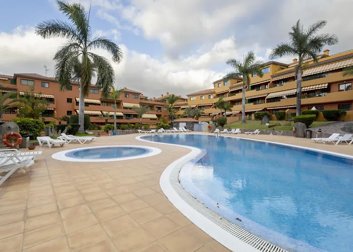 Vivienda Con Piscina En